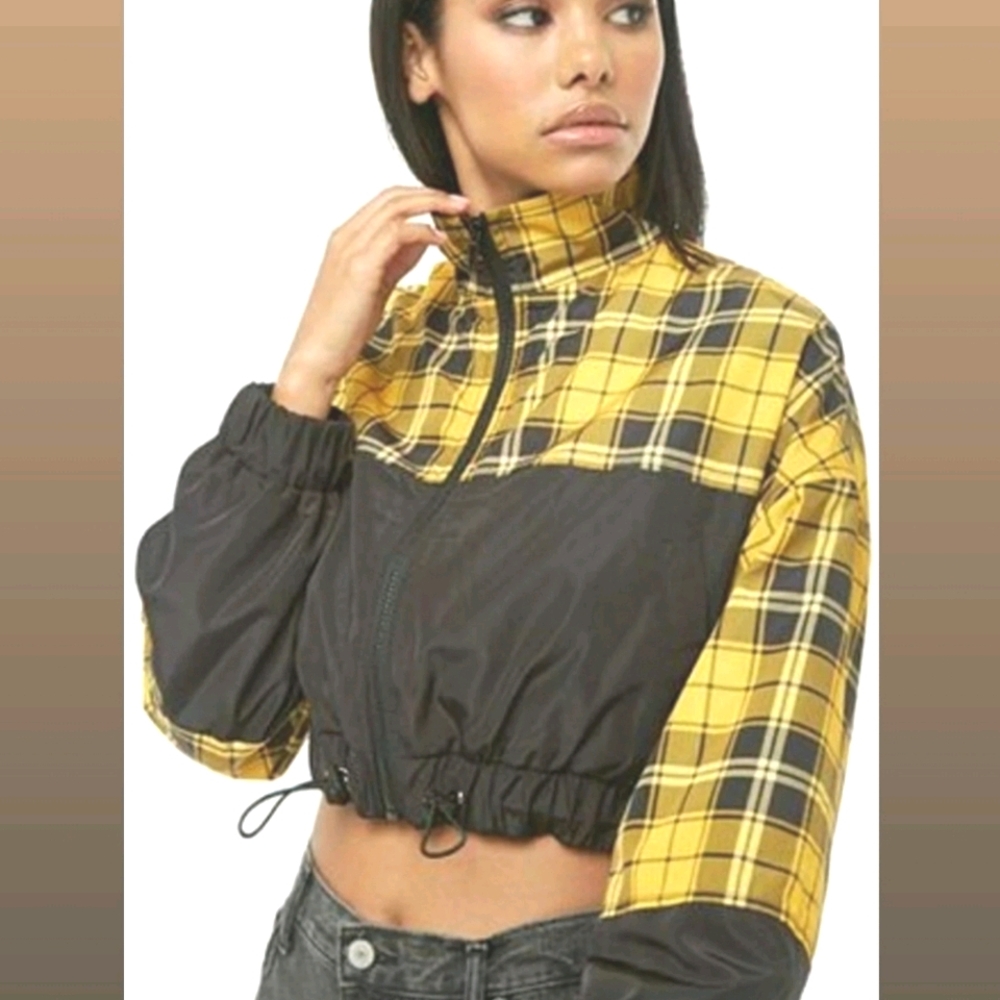 Cropped windbreaker